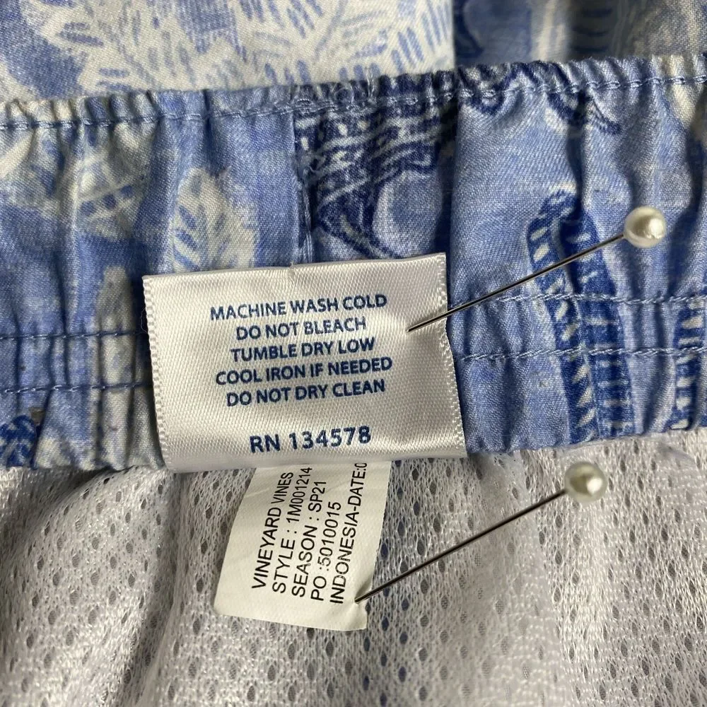 Vineyard Vines Swim Trunks Mens Size M Blue White lined Logo draw string elastic